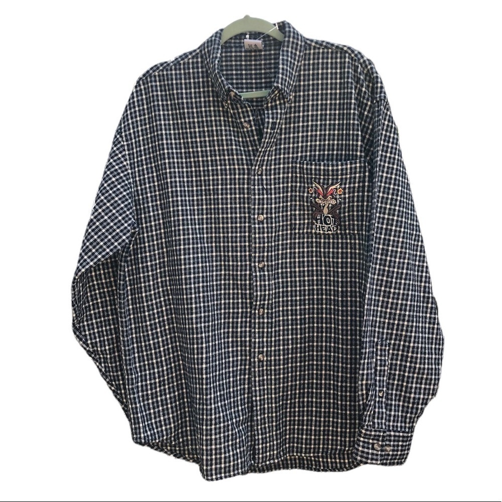 WARNER BROTHERS VINTAGE LOONEY TUNES EMBROIDERED FLANNEL